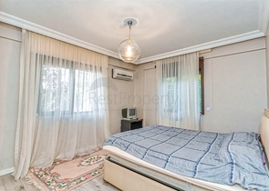 فيلا 7 + 1 بقطعة ارض كبيرة في منطقة دوادجي - انطاليا