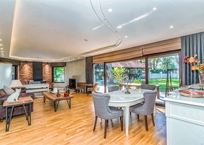 فيلا 7 + 1 بقطعة ارض كبيرة في منطقة دوادجي - انطاليا