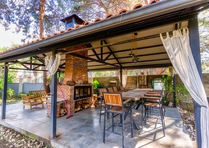 فيلا 7 + 1 بقطعة ارض كبيرة في منطقة دوادجي - انطاليا