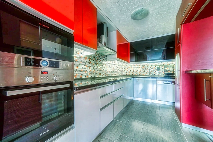 شقة 2 + 1 في مجمع ذو موقع فريد