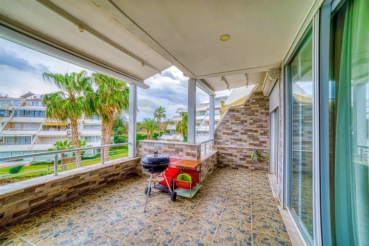 شقة 2 + 1 في مجمع ذو موقع فريد