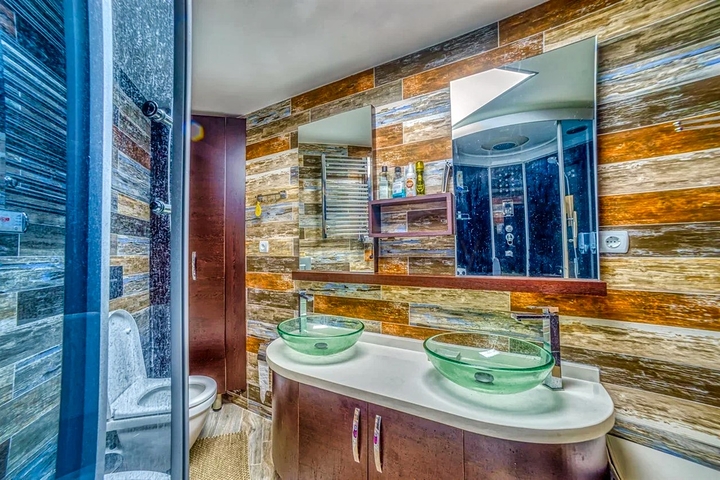 شقة 2 + 1 في مجمع ذو موقع فريد