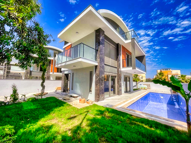 فيلا في بيليك - انطاليا