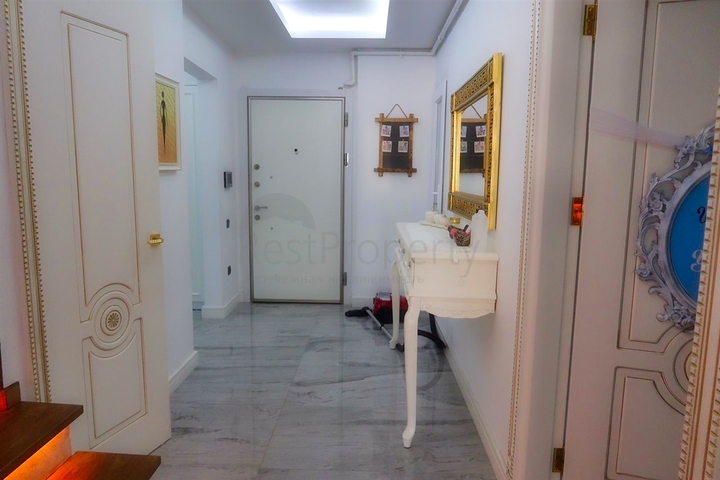 شقة 4 + 1 في منطقة كونيالتي - انطاليا