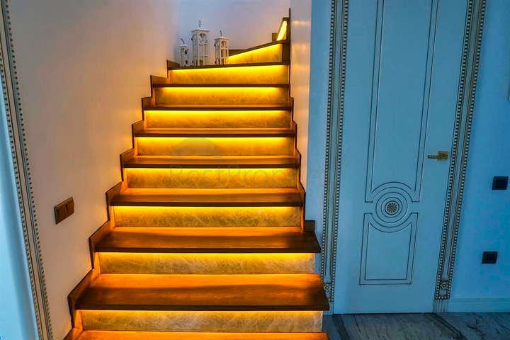 شقة 4 + 1 في منطقة كونيالتي - انطاليا