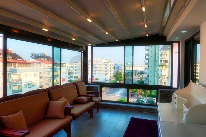 شقة 4 + 1 في منطقة كونيالتي - انطاليا