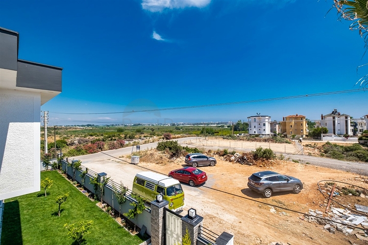 فيلا 4 + 1 في لارا - انطاليا