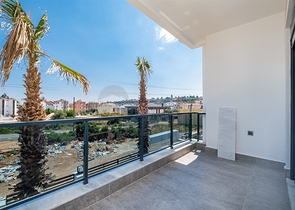 فيلا 4 + 1 في لارا - انطاليا