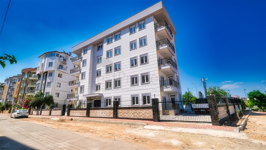 شقق 2 + 1،3 + 1 في منطقة مراد باشا - أنطاليا