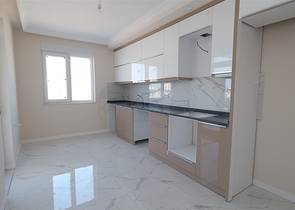 شقق 2 + 1،3 + 1 في منطقة مراد باشا - أنطاليا