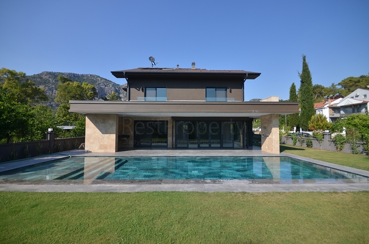 فيلا في منطقة فتحية