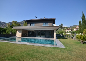 فيلا في منطقة فتحية