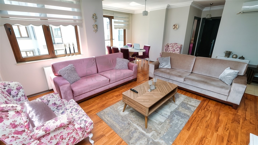 شقة واسعة 2 + 1 في اونجالي - انطاليا