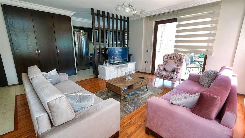 شقة واسعة 2 + 1 في اونجالي - انطاليا