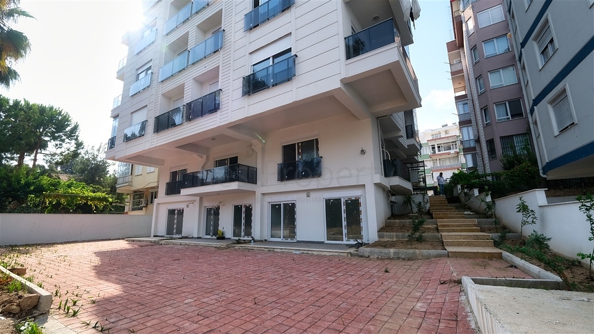 شقق في مجمع 2 + 1،3 + 1،4 + 1 في منطقة فارليك - أنطاليا