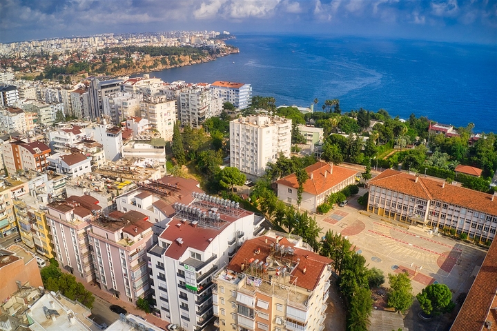 شقق في مجمع 2 + 1،3 + 1،4 + 1 في منطقة فارليك - أنطاليا