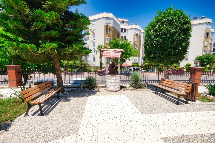 شقة في مجمع غني بالبنية التحتية في منطقة كونيالتي - أنطاليا.