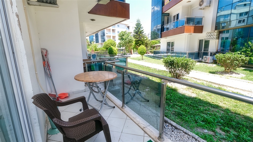 شقة في مجمع غني بالبنية التحتية في منطقة كونيالتي - أنطاليا.