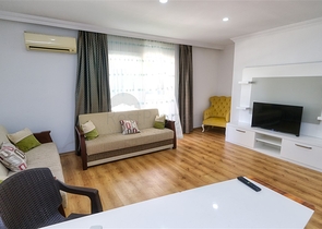 شقة في مجمع غني بالبنية التحتية في منطقة كونيالتي - أنطاليا.