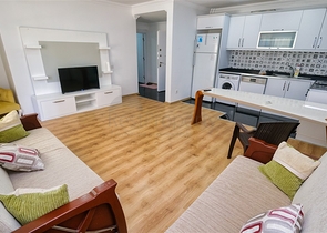 شقة في مجمع غني بالبنية التحتية في منطقة كونيالتي - أنطاليا.