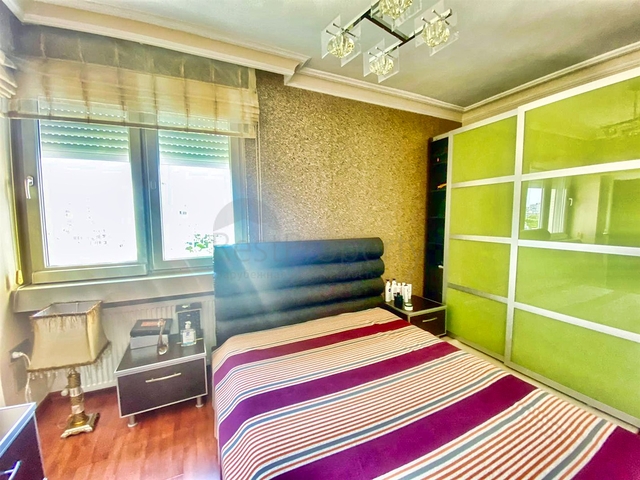 شقة 3 + 1 في مجمع مطل على البحر في لارا - أنطاليا