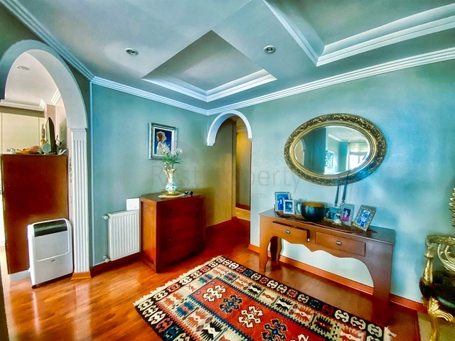 شقة 3 + 1 في مجمع مطل على البحر في لارا - أنطاليا