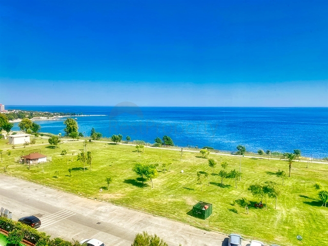 شقة 3 + 1 في مجمع مطل على البحر في لارا - أنطاليا