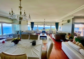 شقة 3 + 1 في مجمع مطل على البحر في لارا - أنطاليا