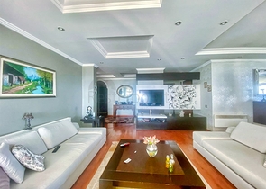 شقة 3 + 1 في مجمع مطل على البحر في لارا - أنطاليا