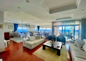 شقة 3 + 1 في مجمع مطل على البحر في لارا - أنطاليا