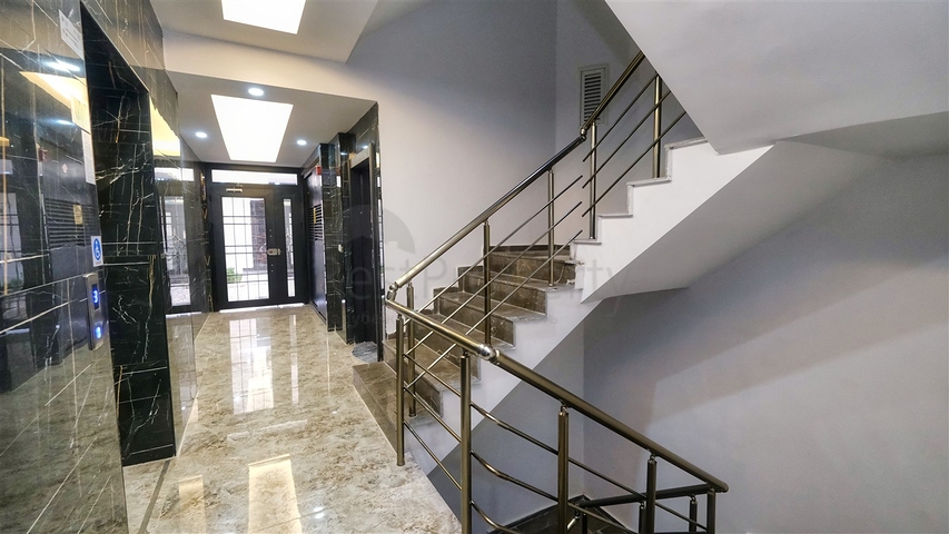 شقة 2 + 1 في وسط أنطاليا