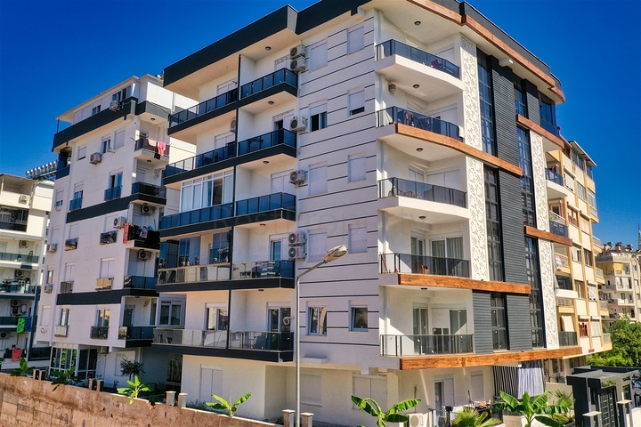 شقة 2 + 1 في وسط أنطاليا