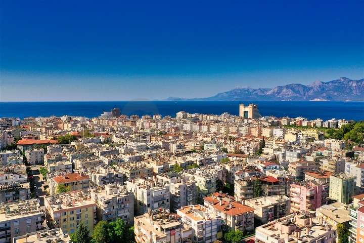 شقة 2 + 1 في وسط أنطاليا