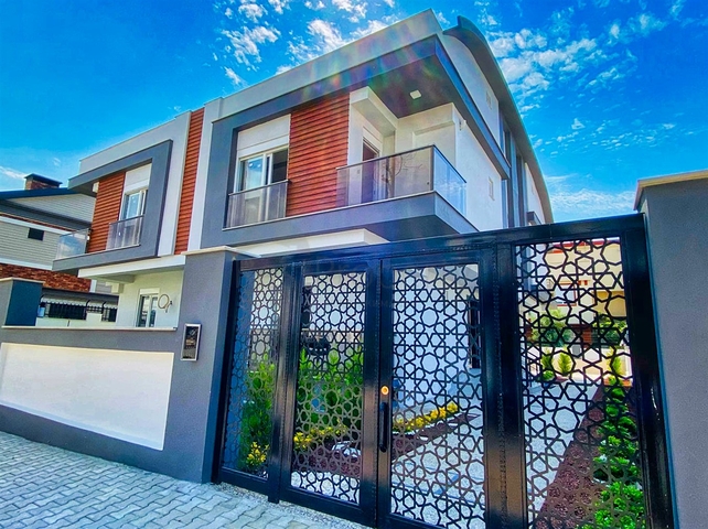 شقق في منطقة لارا - أنطاليا