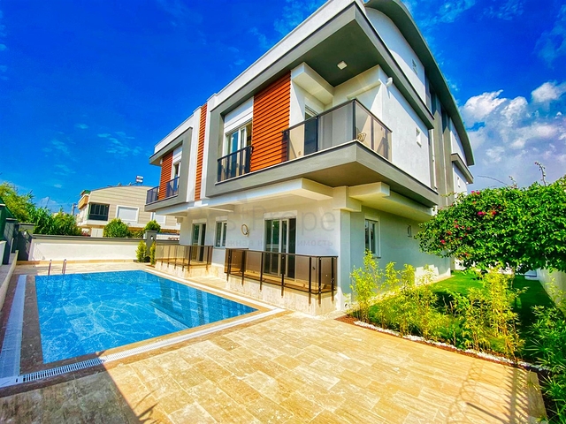 شقق في منطقة لارا - أنطاليا