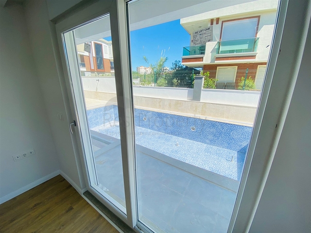 شقق في منطقة لارا - أنطاليا