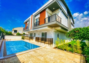 شقق في منطقة لارا - أنطاليا