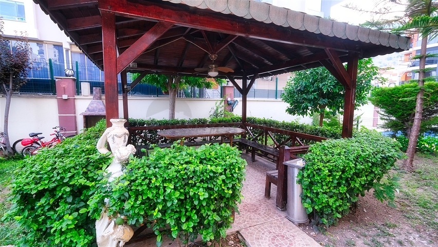 شقة 4 + 1 في منطقة كونيالتي - انطاليا