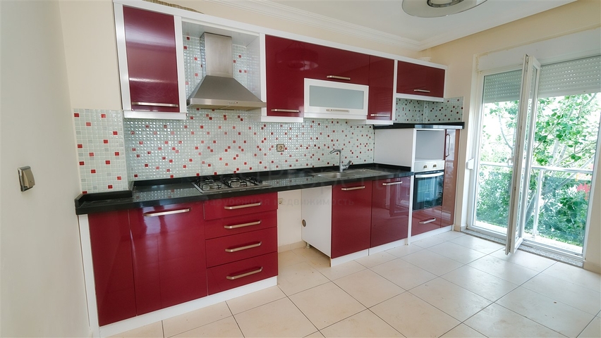 شقة 4 + 1 في منطقة كونيالتي - انطاليا