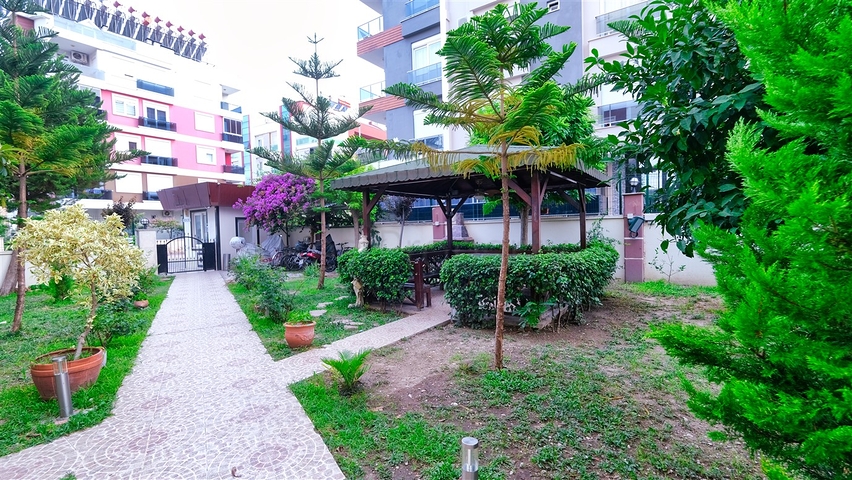 شقة 4 + 1 في منطقة كونيالتي - انطاليا