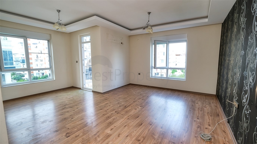 شقة 4 + 1 في منطقة كونيالتي - انطاليا