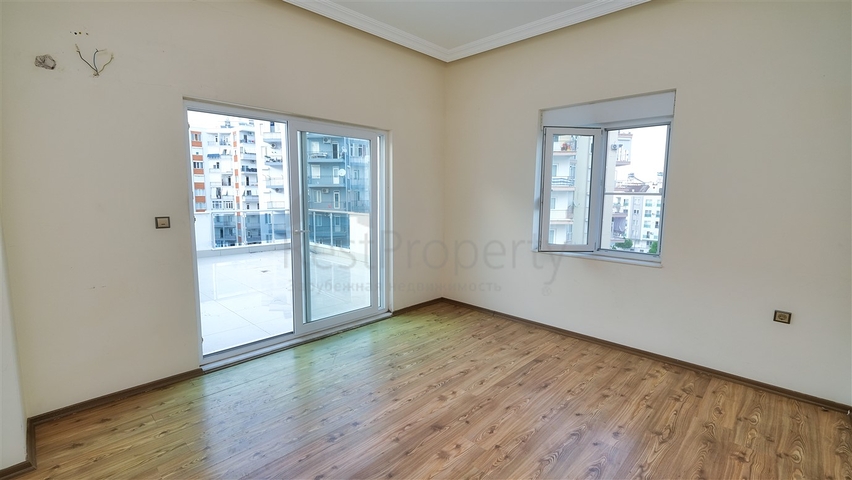 شقة 4 + 1 في منطقة كونيالتي - انطاليا