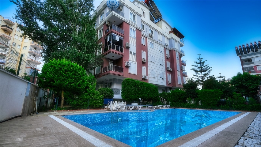 شقة 4 + 1 في منطقة كونيالتي - انطاليا