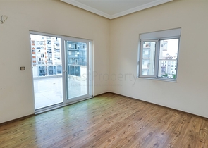 شقة 4 + 1 في منطقة كونيالتي - انطاليا