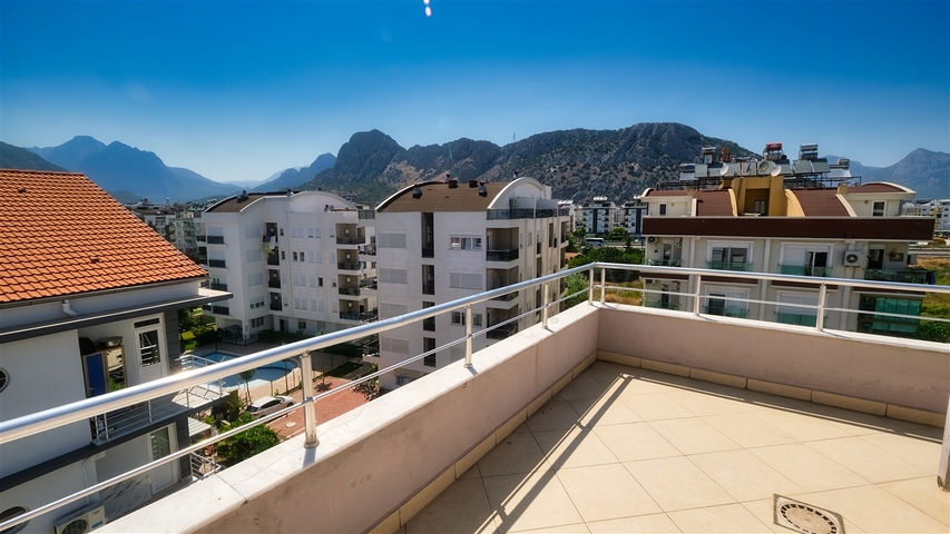 شقة 3 + 2 في منطقة كونيالتي - انطاليا