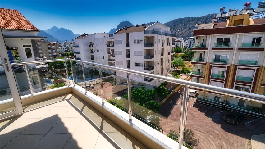 شقة 3 + 2 في منطقة كونيالتي - انطاليا