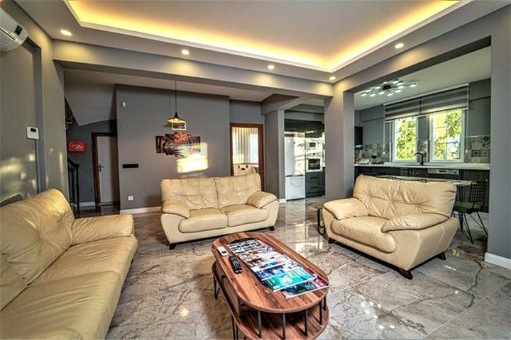 فيلا في منطقة كاليس - فتحية