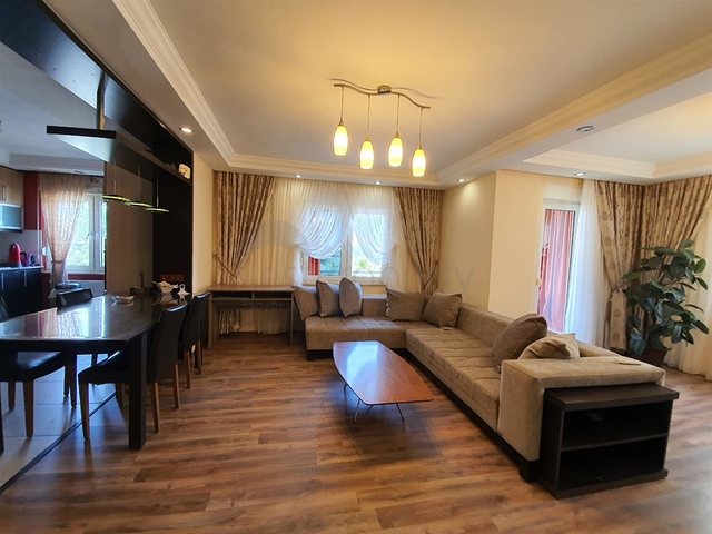 شقة 3 + 1 في موقع فريد في كونيالتي - أنطاليا