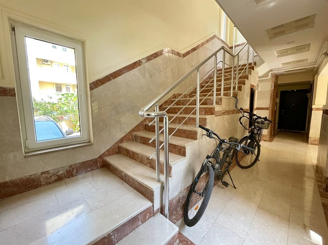 شقة 3 + 1 في موقع فريد في كونيالتي - أنطاليا