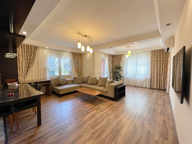 شقة 3 + 1 في موقع فريد في كونيالتي - أنطاليا